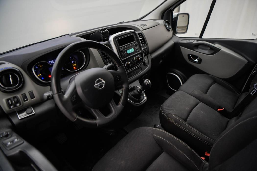 NISSAN NV300 2017