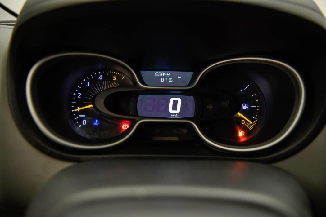 NISSAN NV300 2017