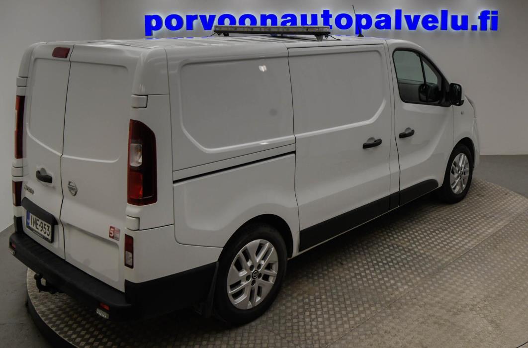 NISSAN NV300 2017