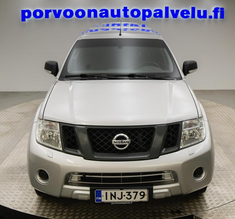 NISSAN Navara 2015
