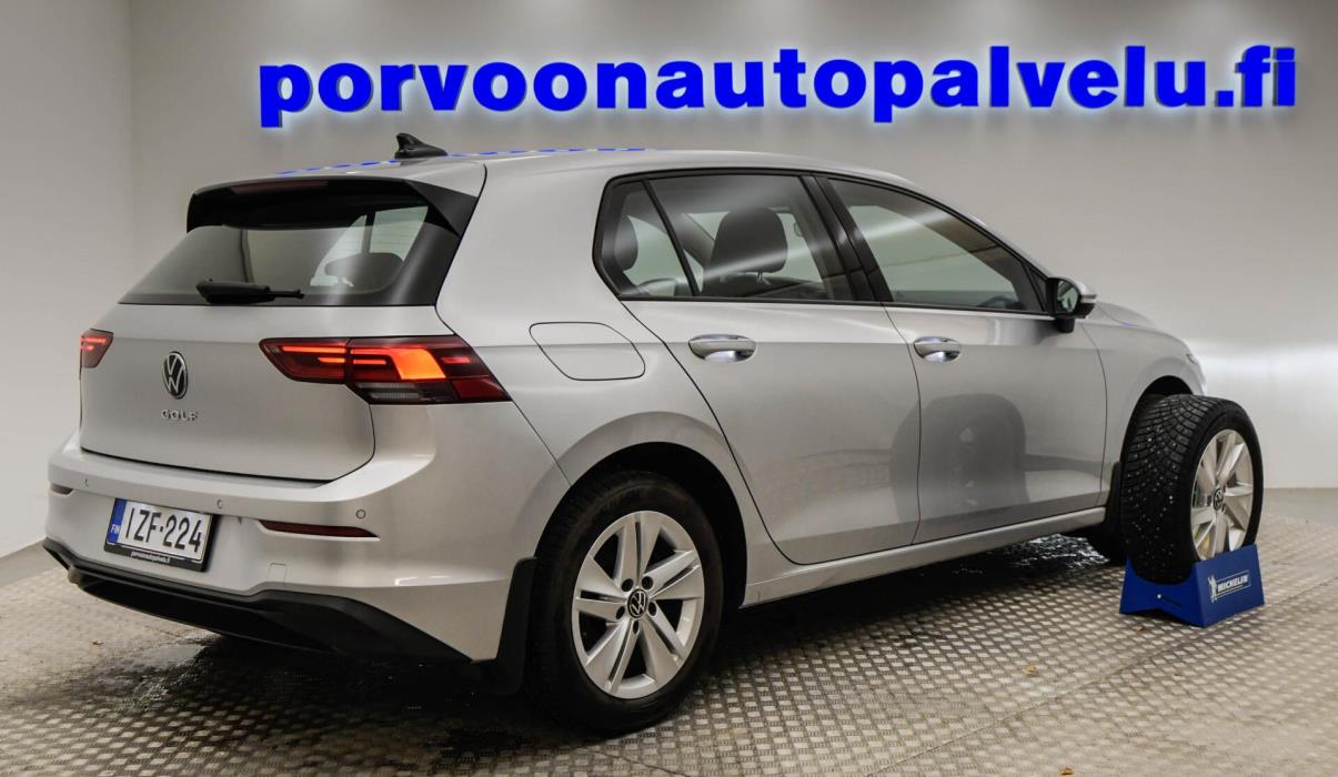 VOLKSWAGEN Golf 2021