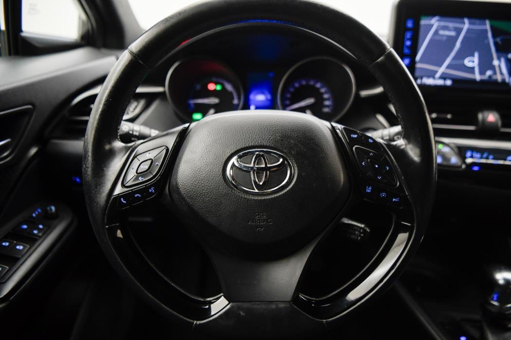 TOYOTA C-HR 2017