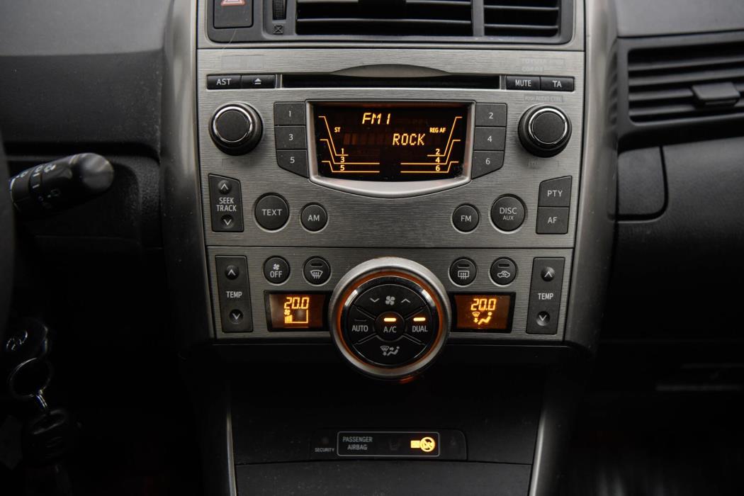 TOYOTA Verso 2010
