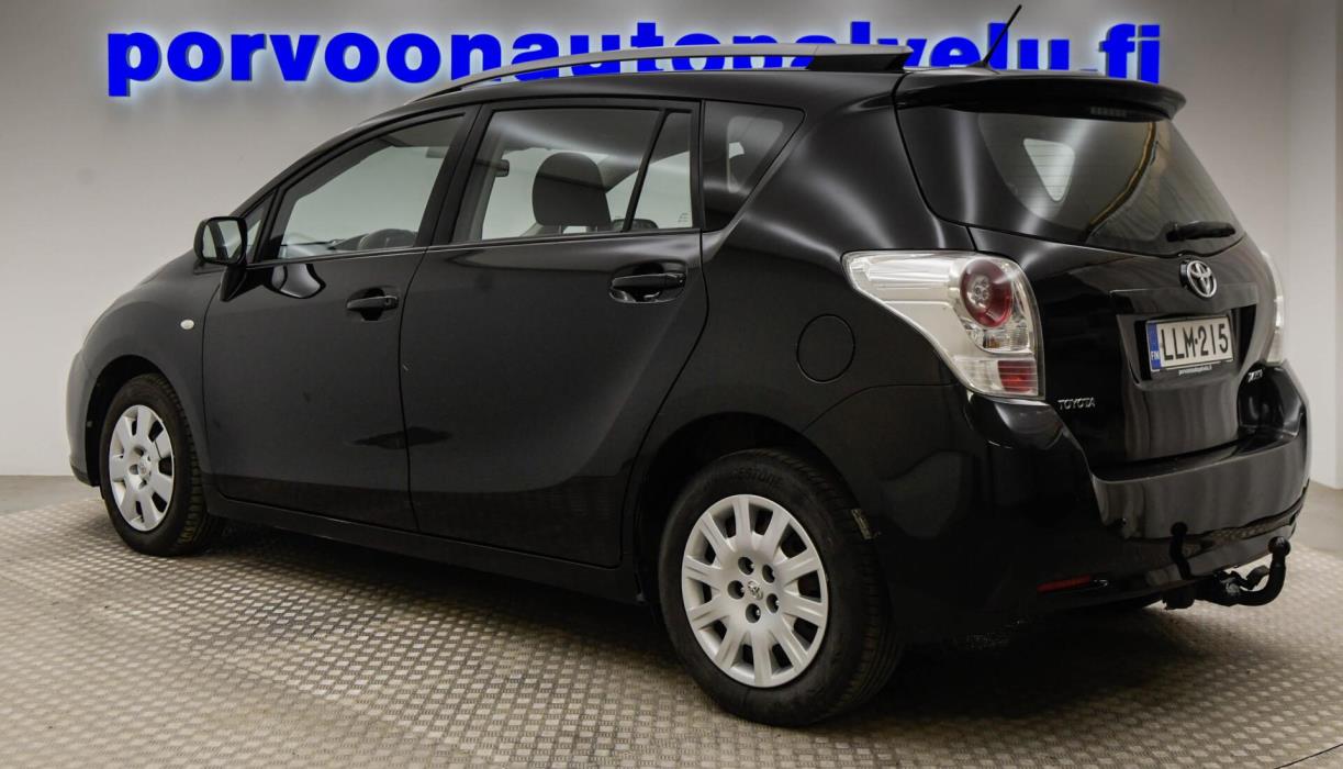 TOYOTA Verso 2010