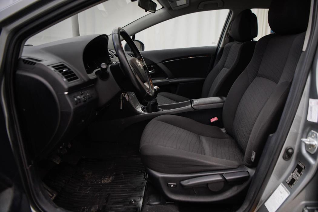TOYOTA Avensis 2009
