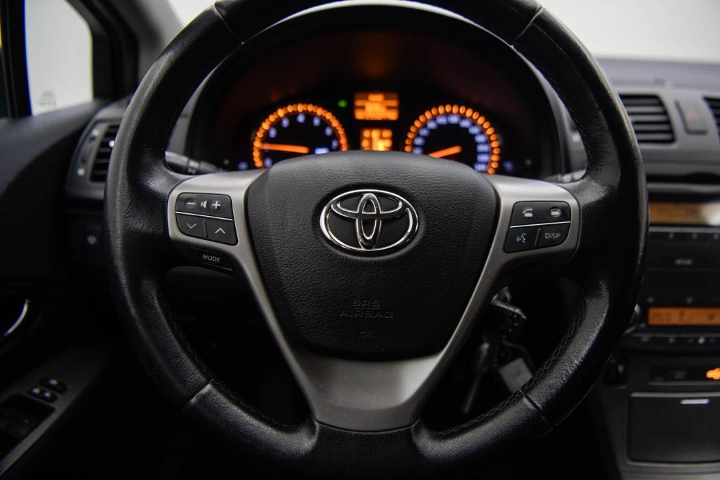 TOYOTA Avensis 2009