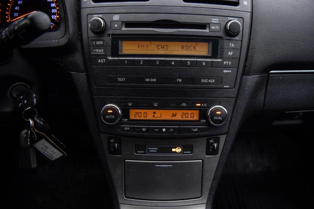 TOYOTA Avensis 2009