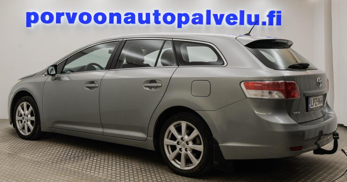 TOYOTA Avensis 2009