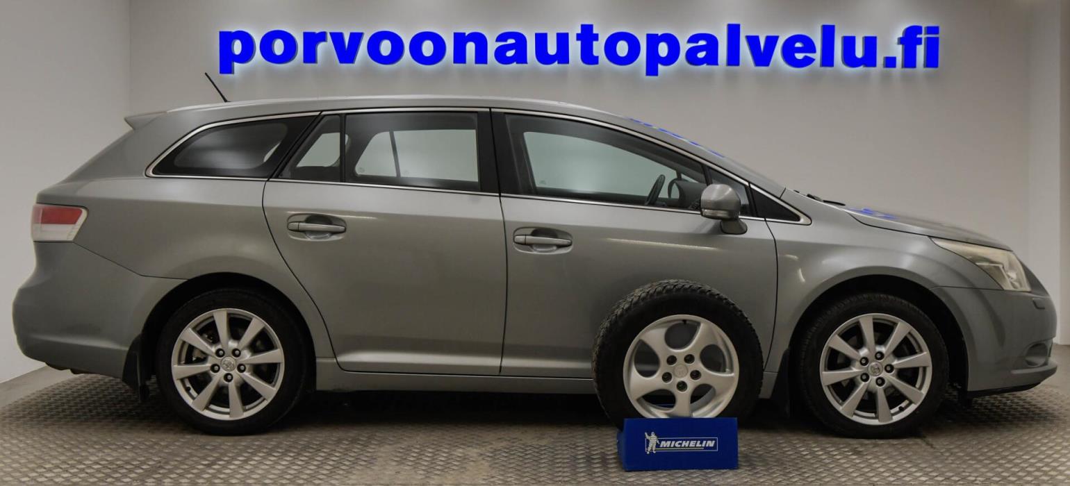 TOYOTA Avensis 2009
