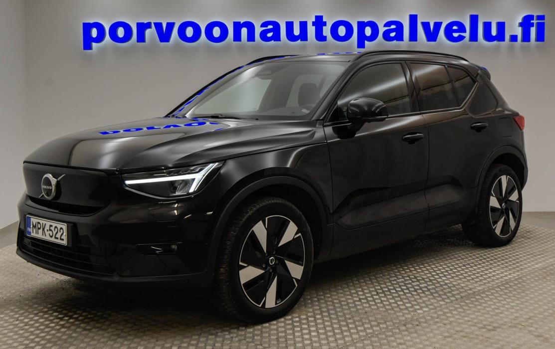 VOLVO XC40 2024