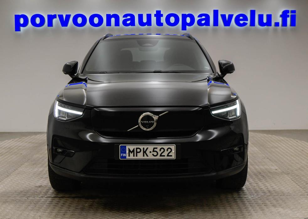 VOLVO XC40 2024