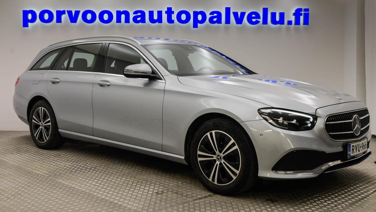 MERCEDES-BENZ E 2022