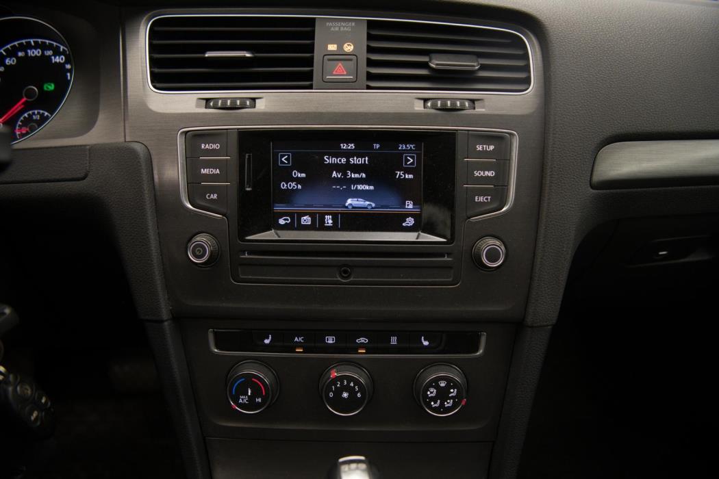 VOLKSWAGEN Golf 2013