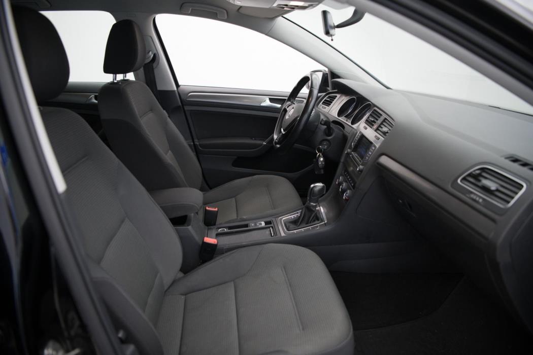 VOLKSWAGEN Golf 2013