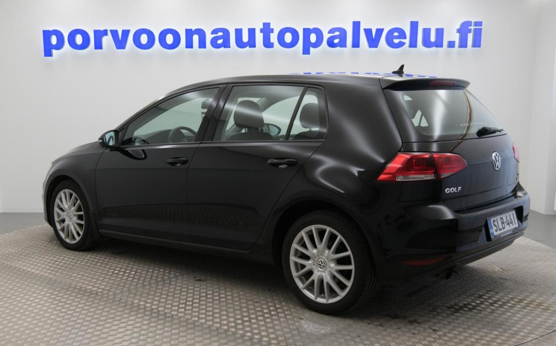 VOLKSWAGEN Golf 2013
