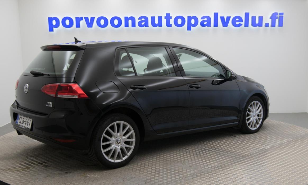 VOLKSWAGEN Golf 2013