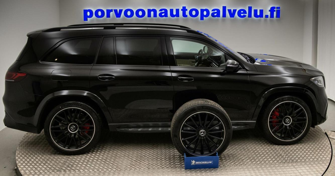 MERCEDES-BENZ GLS 2022