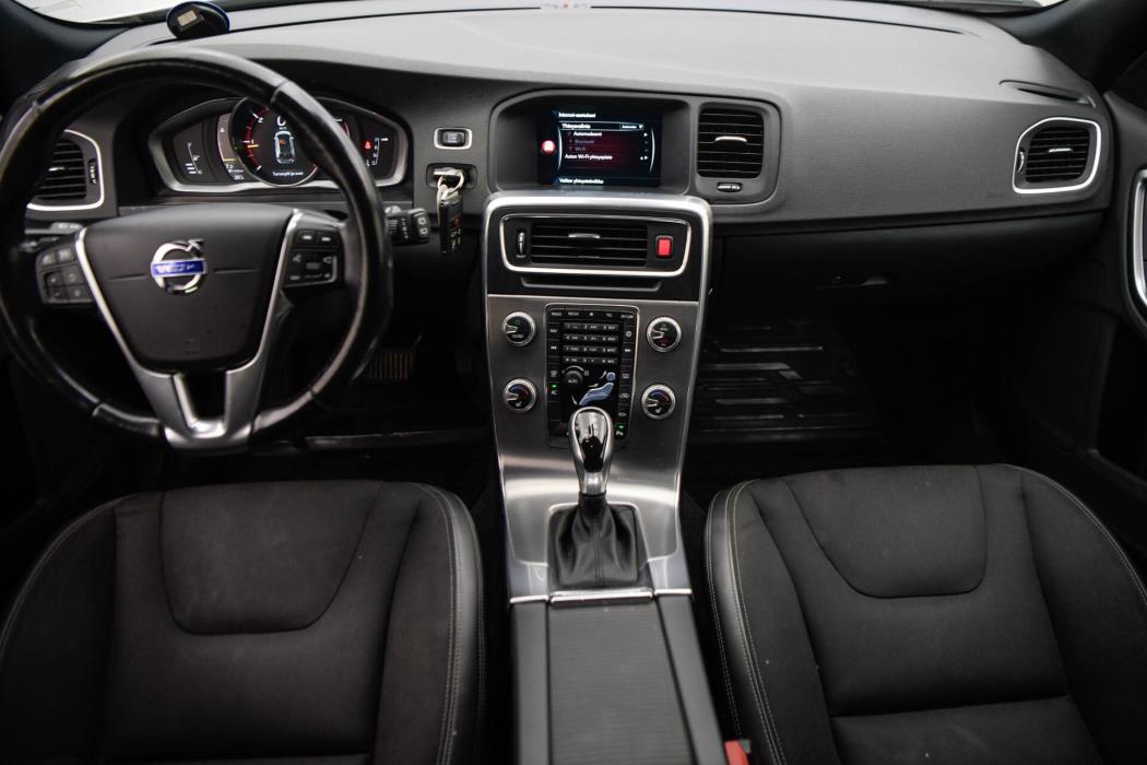 VOLVO V60 Cross Country 2016