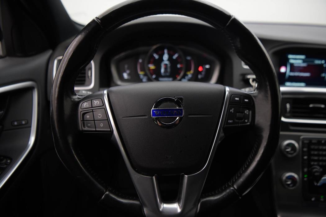 VOLVO V60 Cross Country 2016