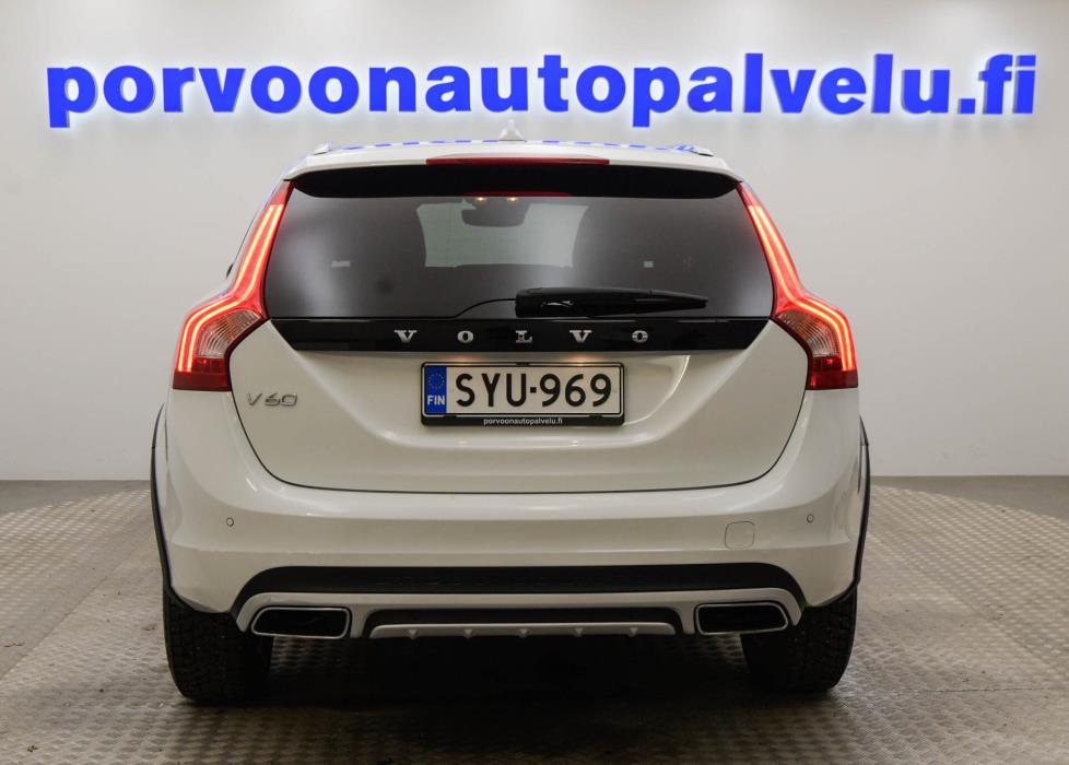 VOLVO V60 Cross Country 2016