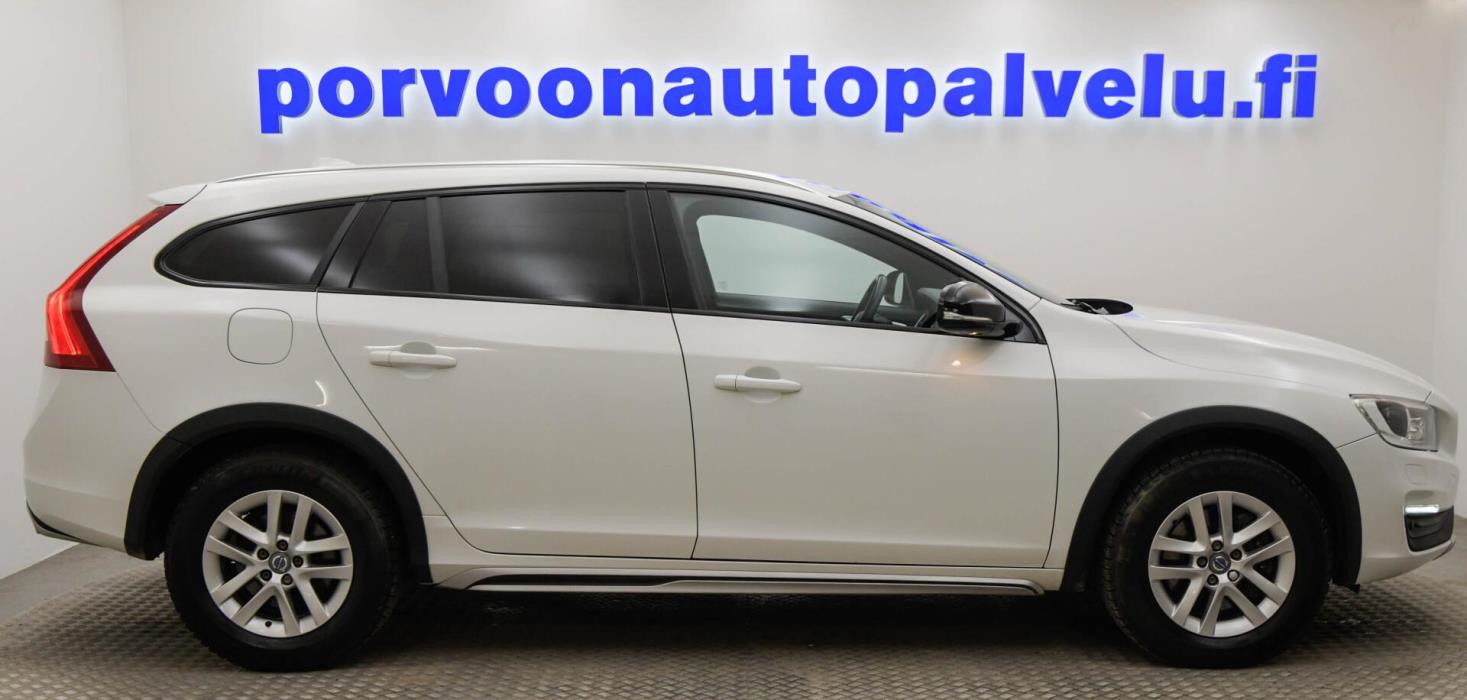 VOLVO V60 Cross Country 2016