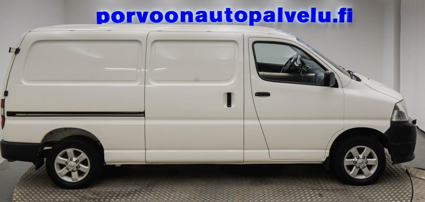 TOYOTA Hiace 2008