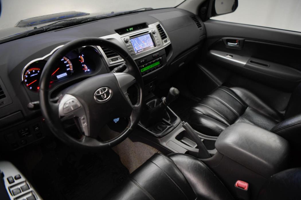 TOYOTA Hilux 2014