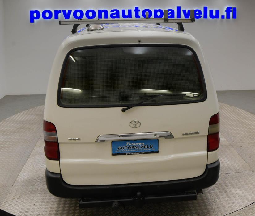 TOYOTA Hiace 2011