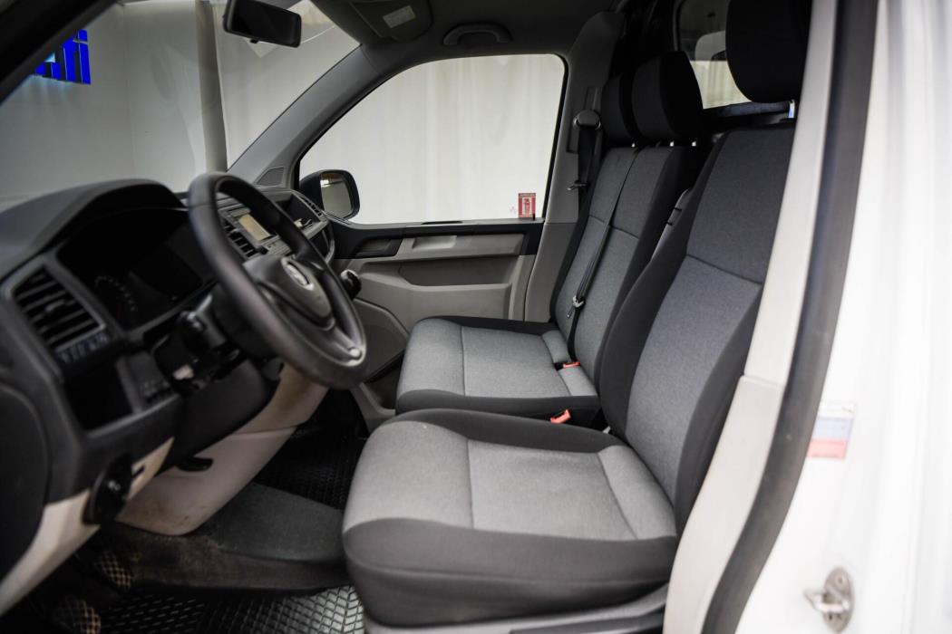 VOLKSWAGEN Transporter 2016