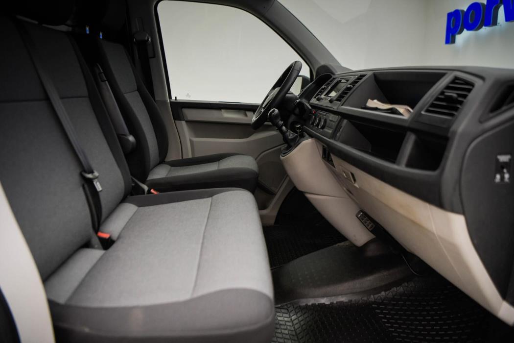 VOLKSWAGEN Transporter 2016