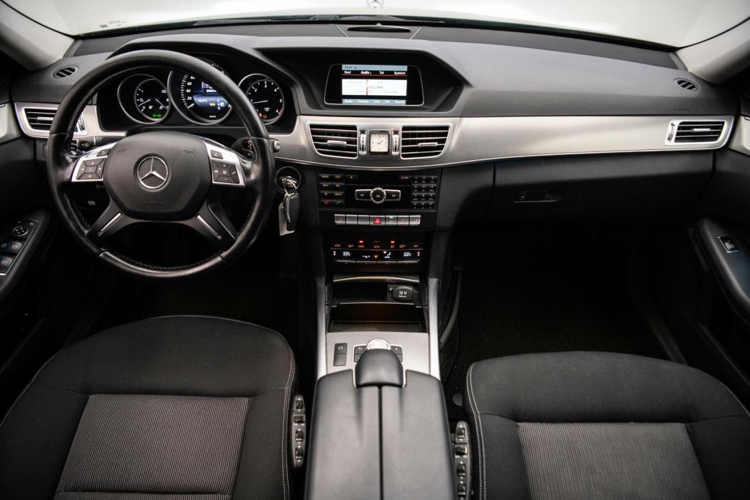 MERCEDES-BENZ E 2015