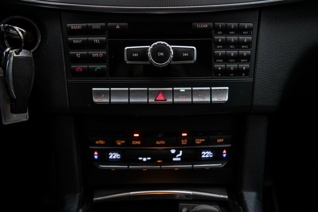 MERCEDES-BENZ E 2015