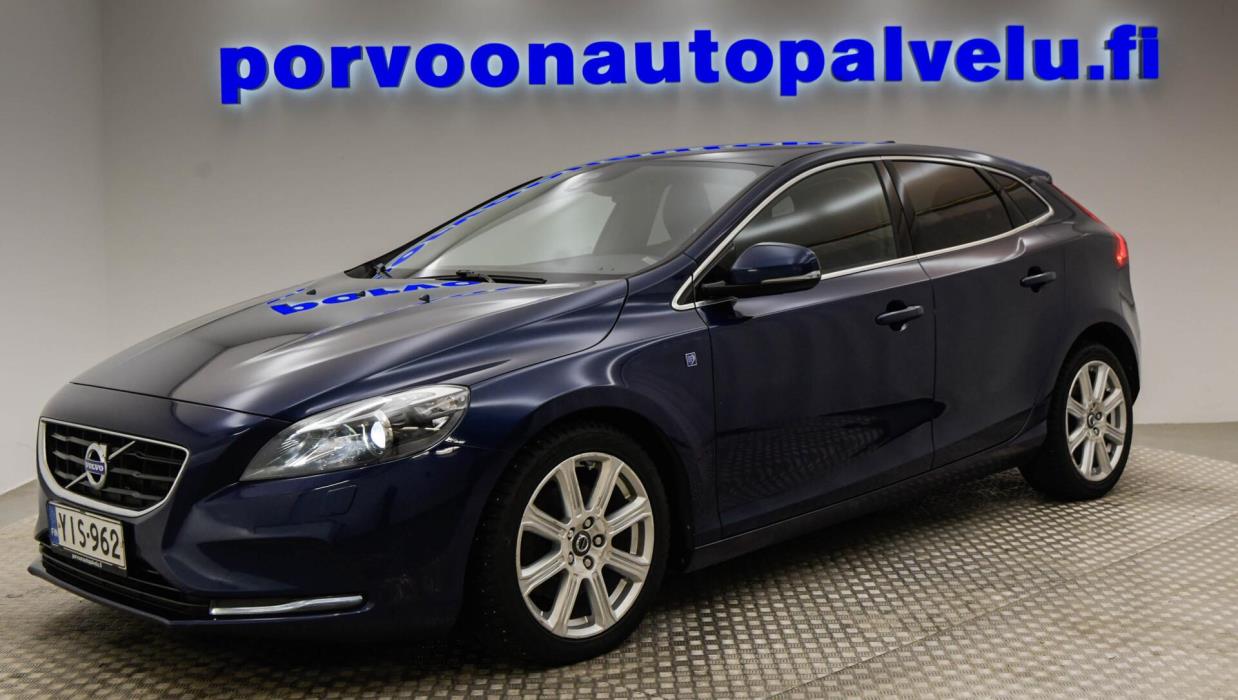 VOLVO V40 2014