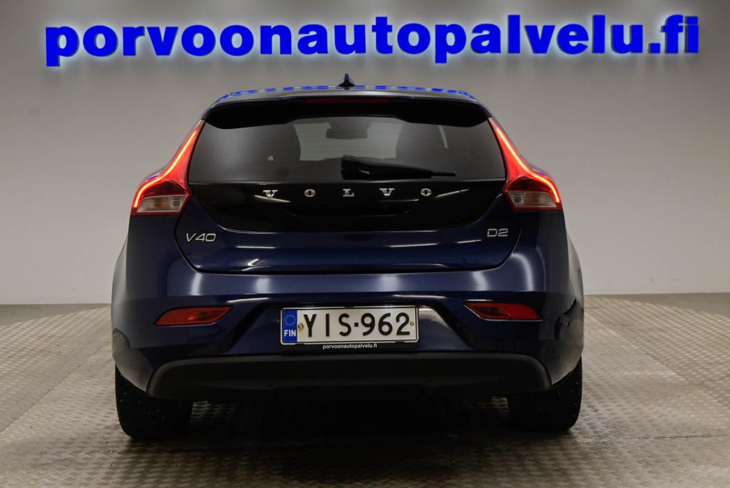 VOLVO V40 2014