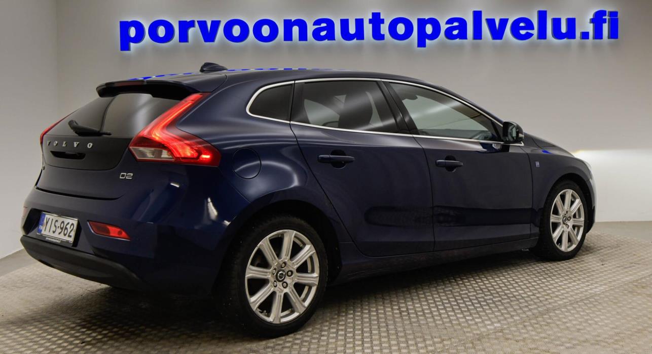 VOLVO V40 2014
