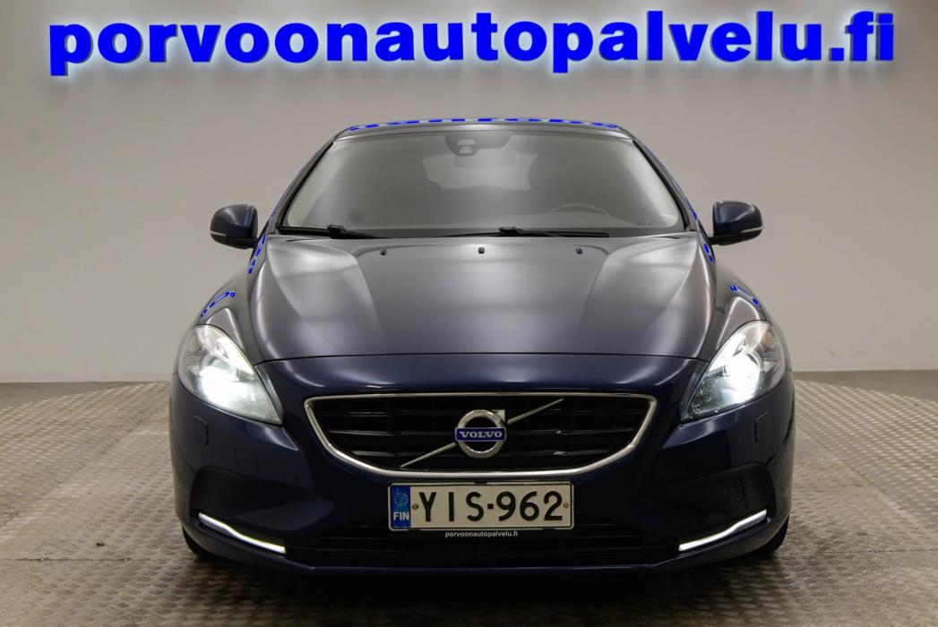VOLVO V40 2014