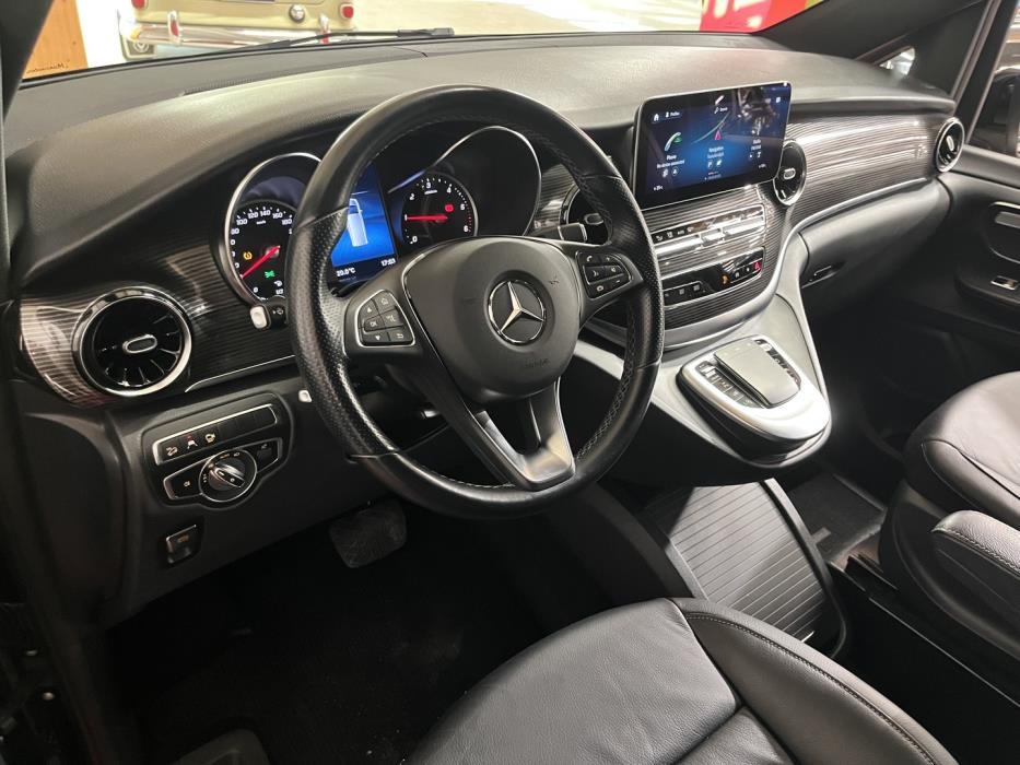 MERCEDES-BENZ V 2023