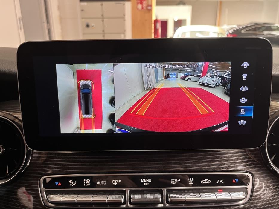 MERCEDES-BENZ V 2023