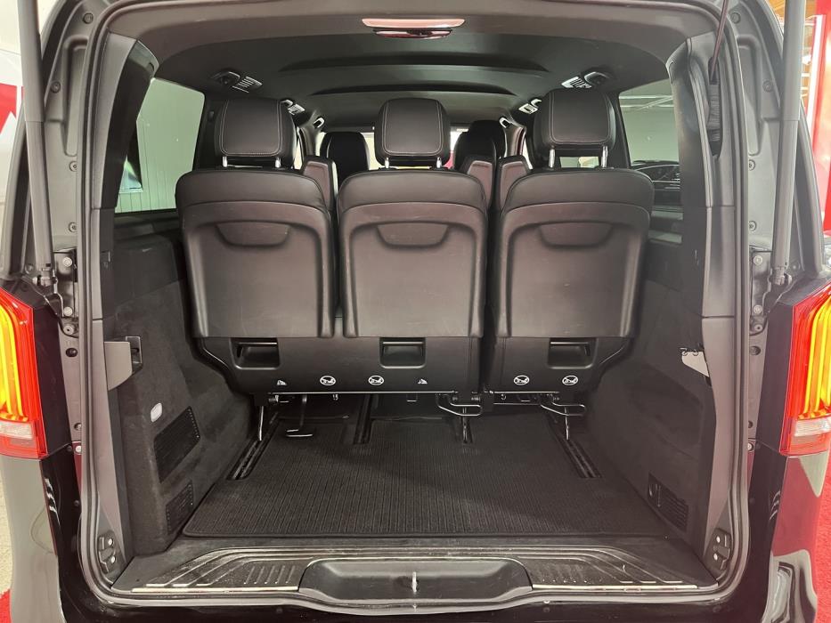 MERCEDES-BENZ V 2023