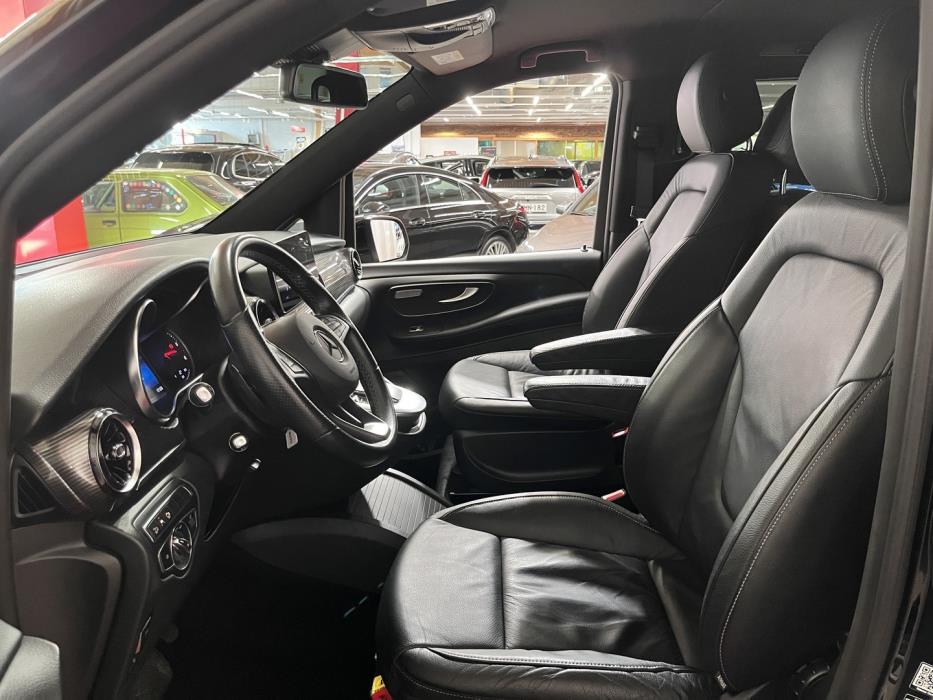 MERCEDES-BENZ V 2023