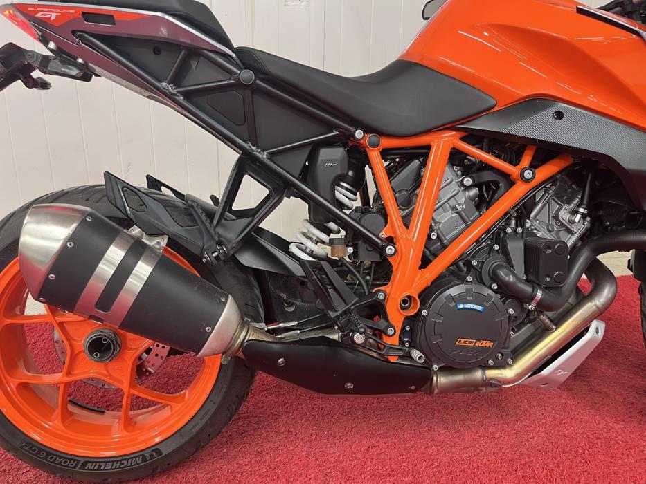 KTM 1290 2021