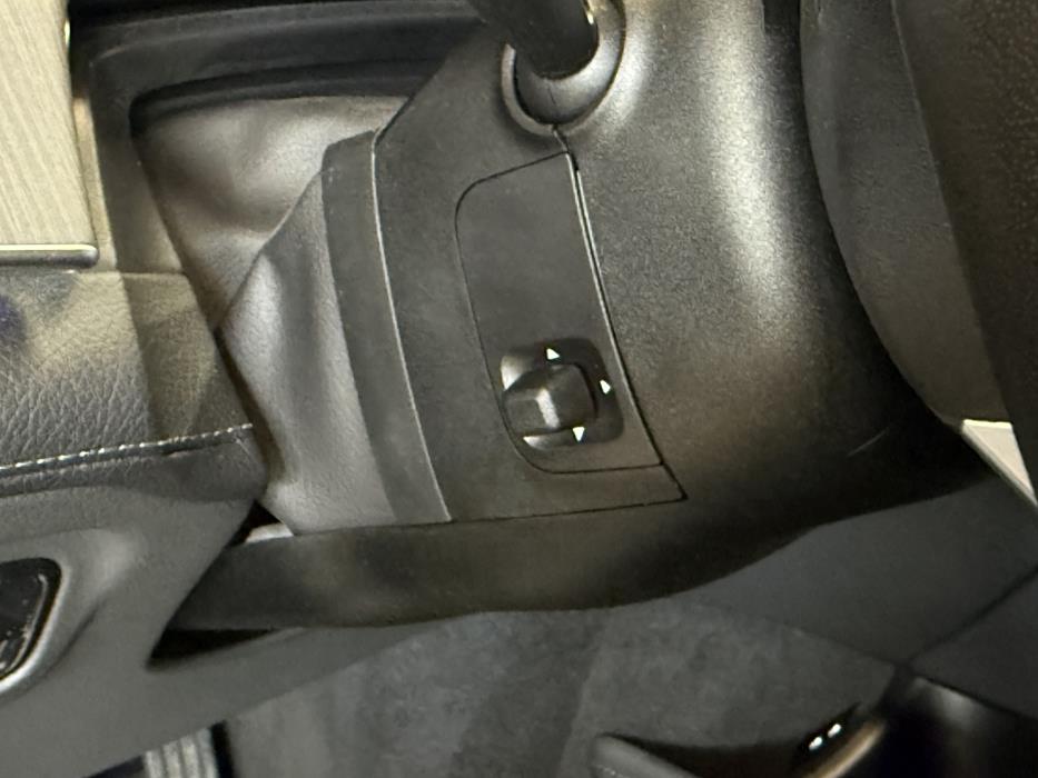 MERCEDES-BENZ EQE 2023