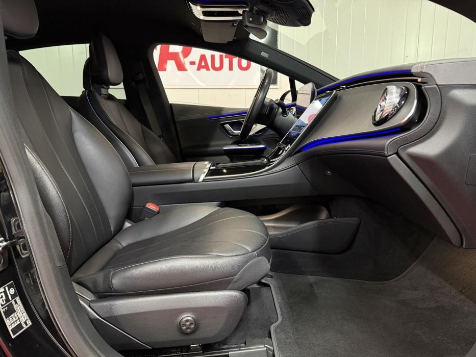 MERCEDES-BENZ EQE 2023