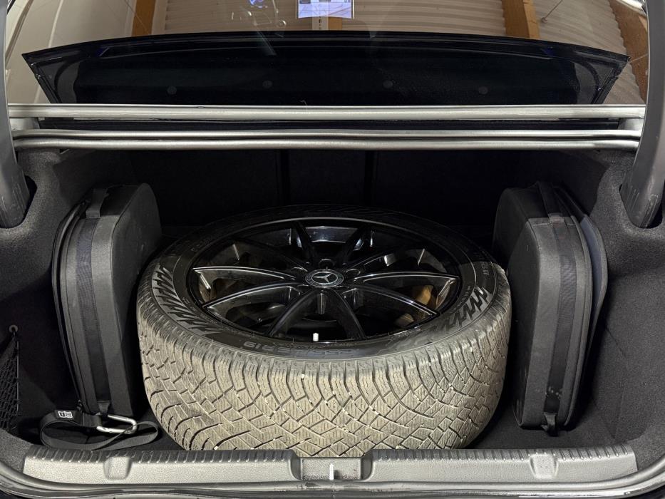 MERCEDES-BENZ EQE 2023