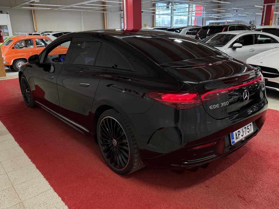 MERCEDES-BENZ EQE 2023