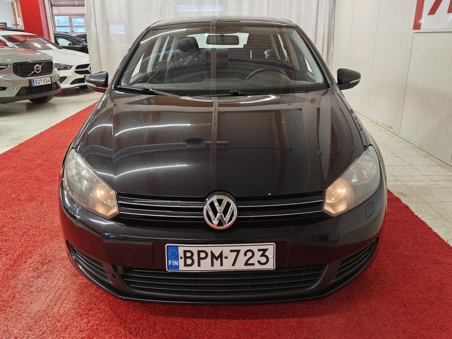 VOLKSWAGEN Golf 2012