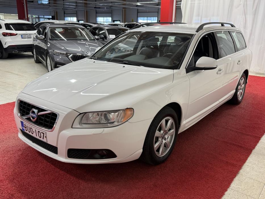 VOLVO V70 2013
