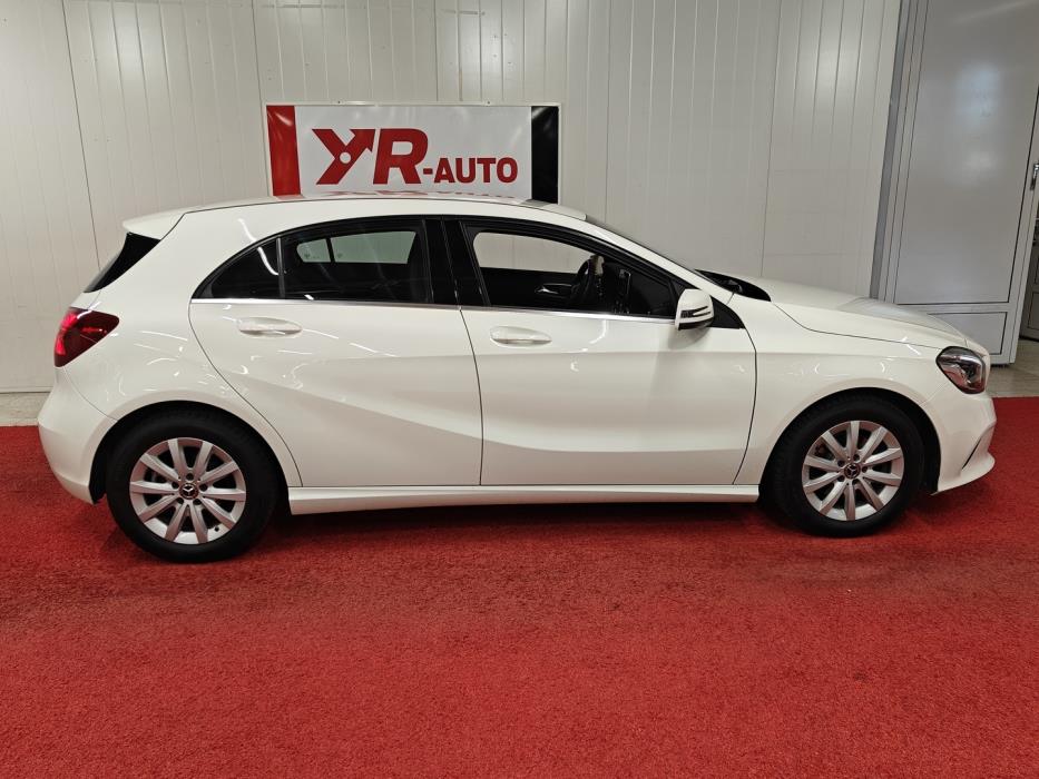 MERCEDES-BENZ A 2017