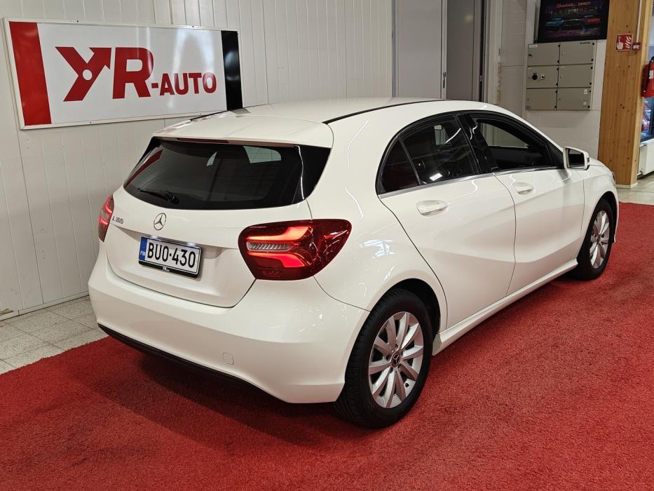 MERCEDES-BENZ A 2017