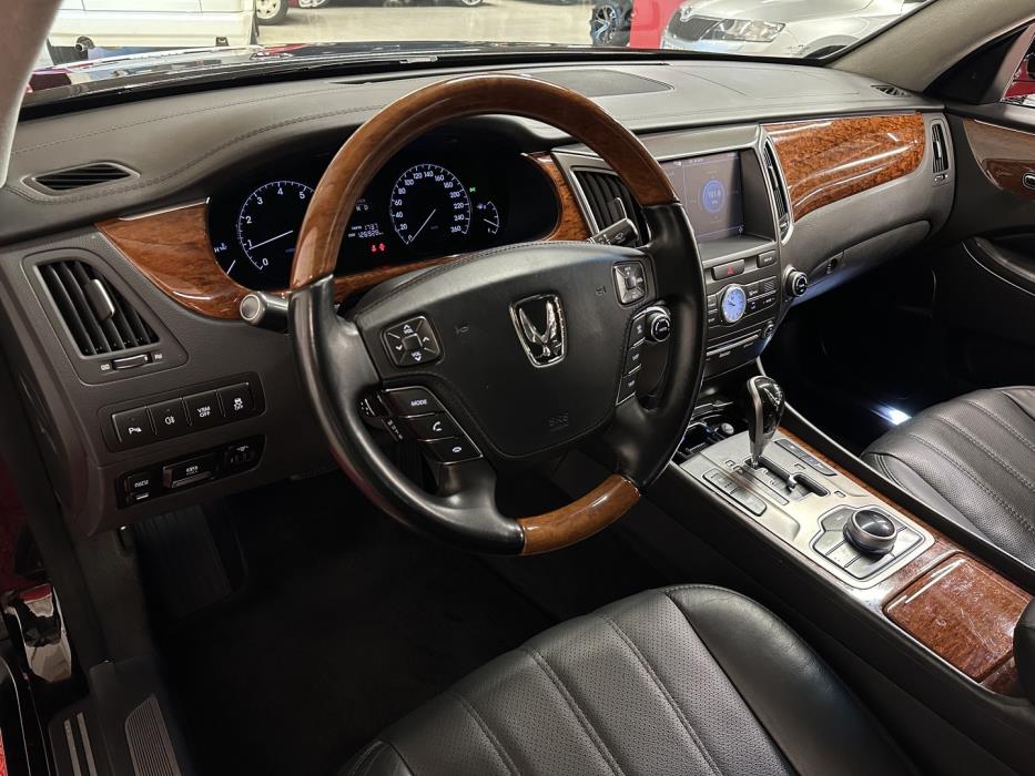 HYUNDAI Equus 2012